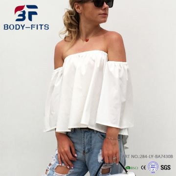 Vypuštěné rameno oříznuté přes rameno